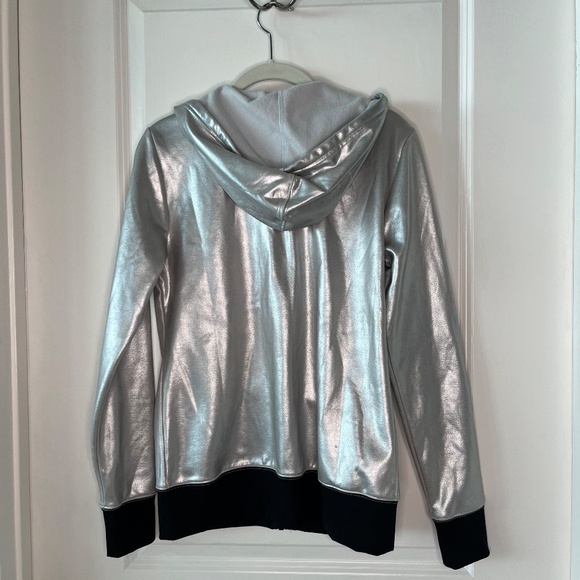 Material Girl Silver Metallic Zip Hoodie Size M – Shiny Activewear Jacket - Picture 9 of 11